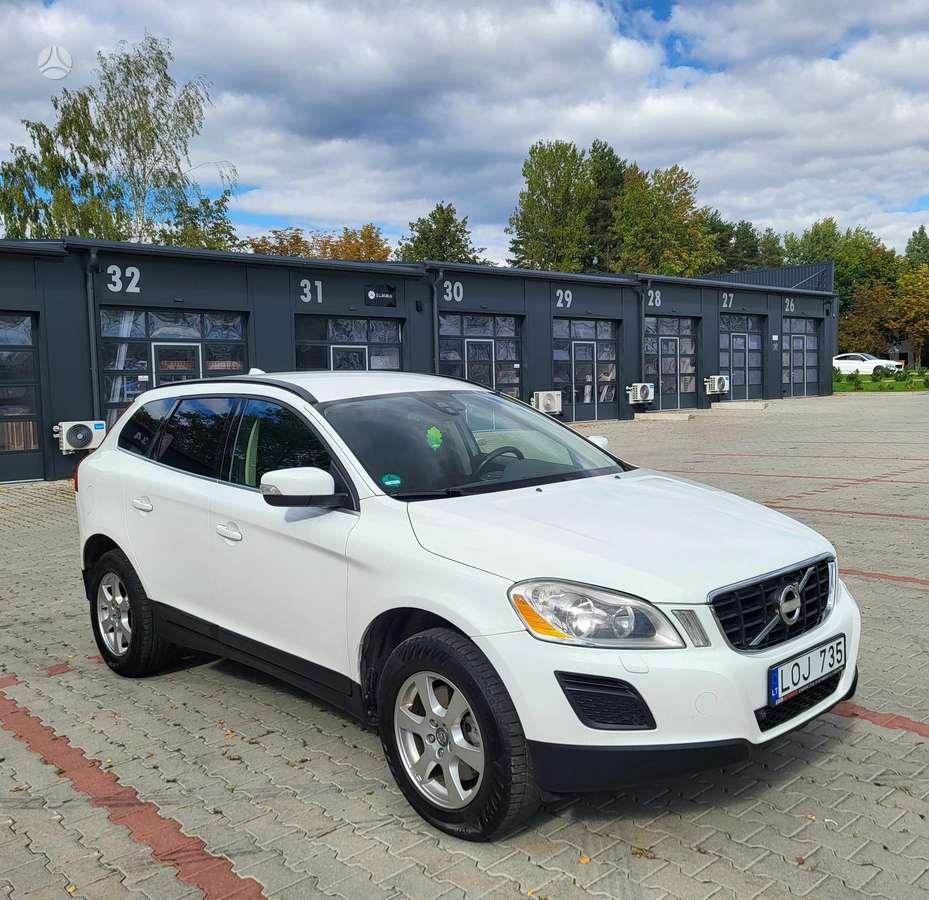 Volvo XC60 2011 — photo 13