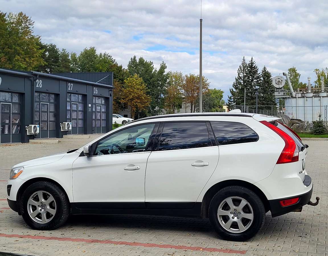 Volvo XC60 2011 — photo 5