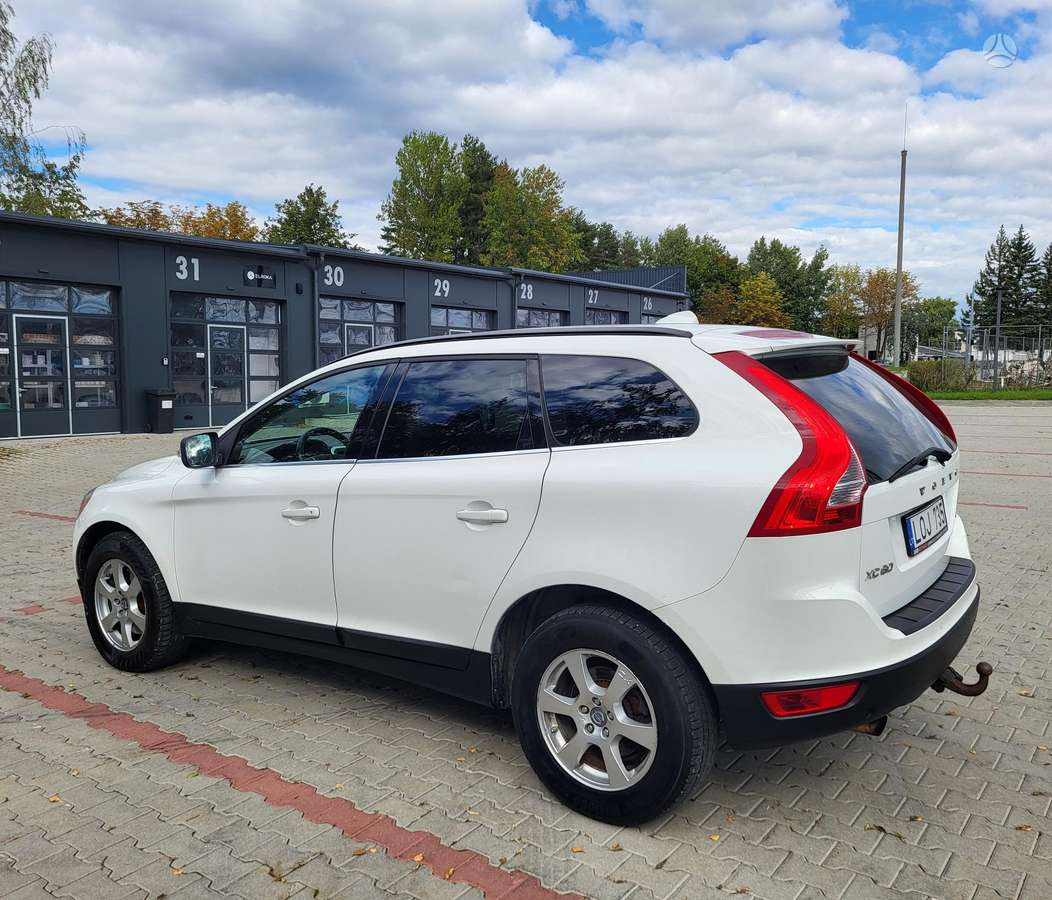 Volvo XC60 2011 — photo 6