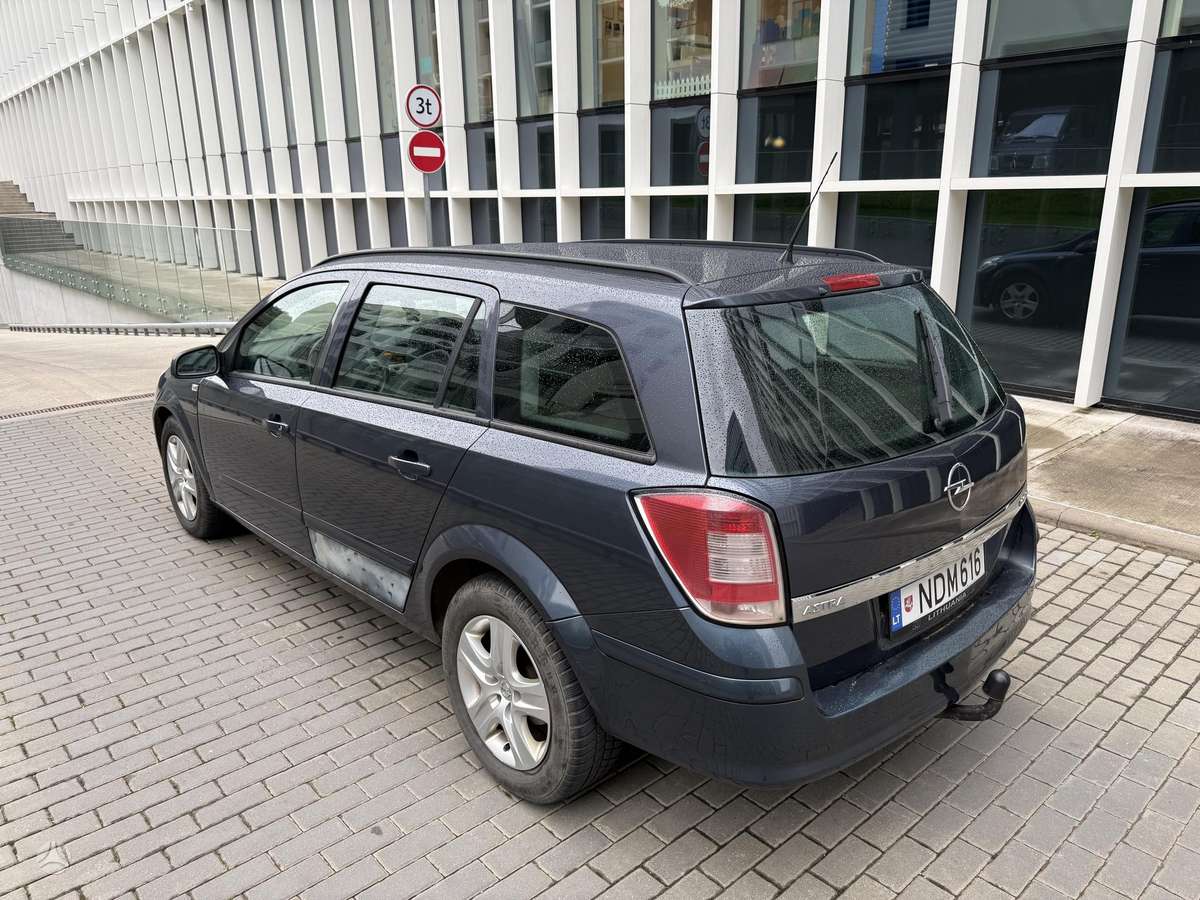 Opel Astra 2009 — engine 1910 cm³, 101 HP (74kW)