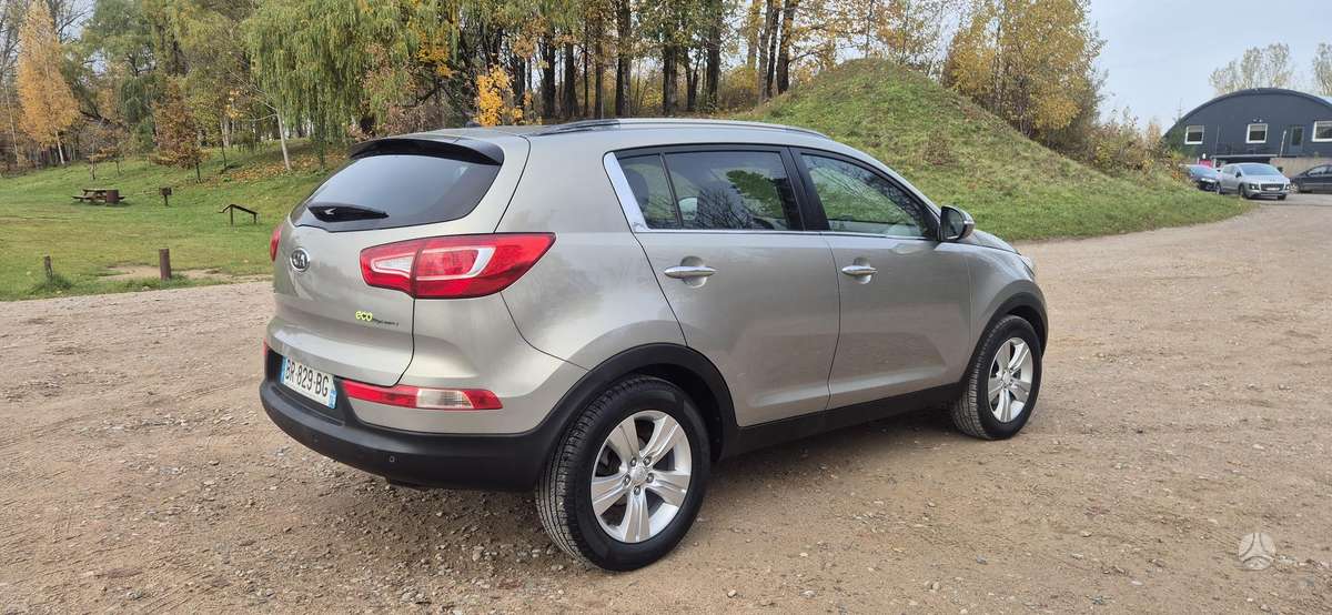 Kia Sportage 2011 — двигун 1685 cm³, 116 HP (85kW)