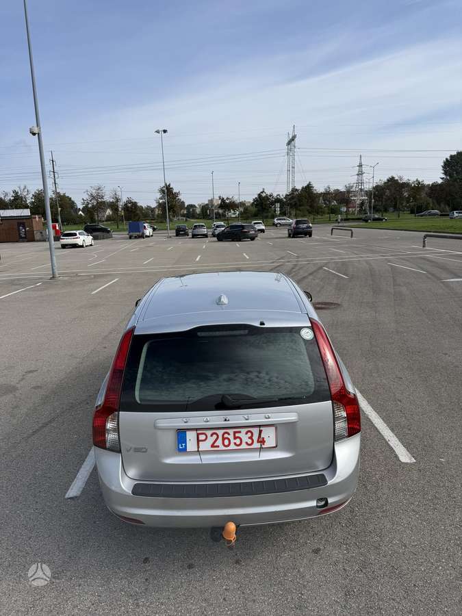 Volvo V50 2010 — photo 10