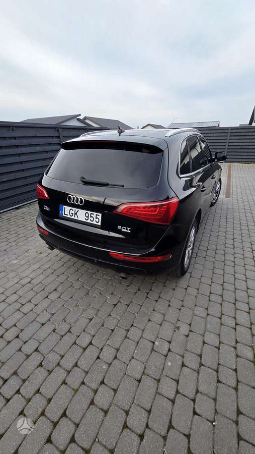 Audi Q5 2011 — interior