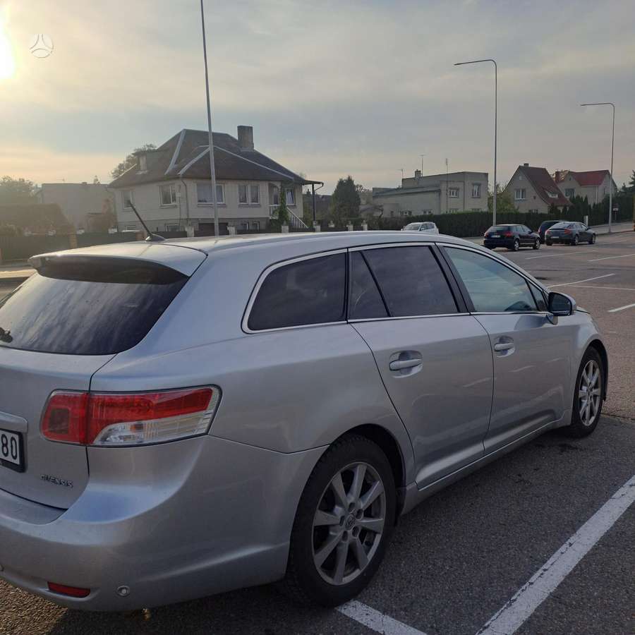 Toyota Avensis 2009 — engine 2231 cm³, 148 HP (109kW)