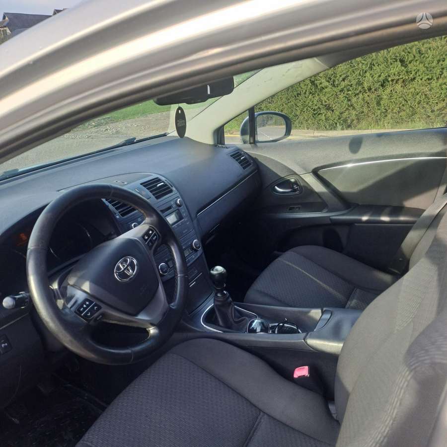 Toyota Avensis 2009 — photo 5