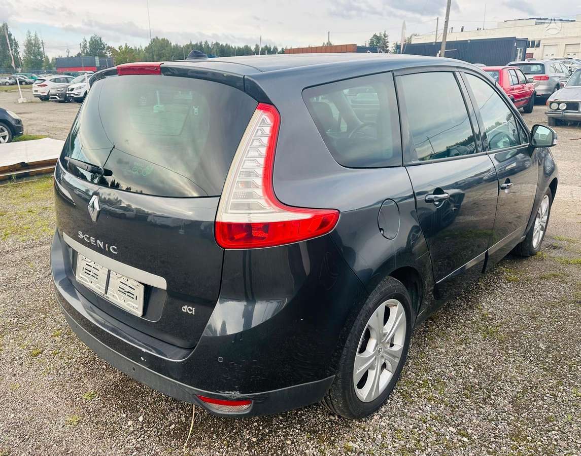Renault Grand 2010 — салон
