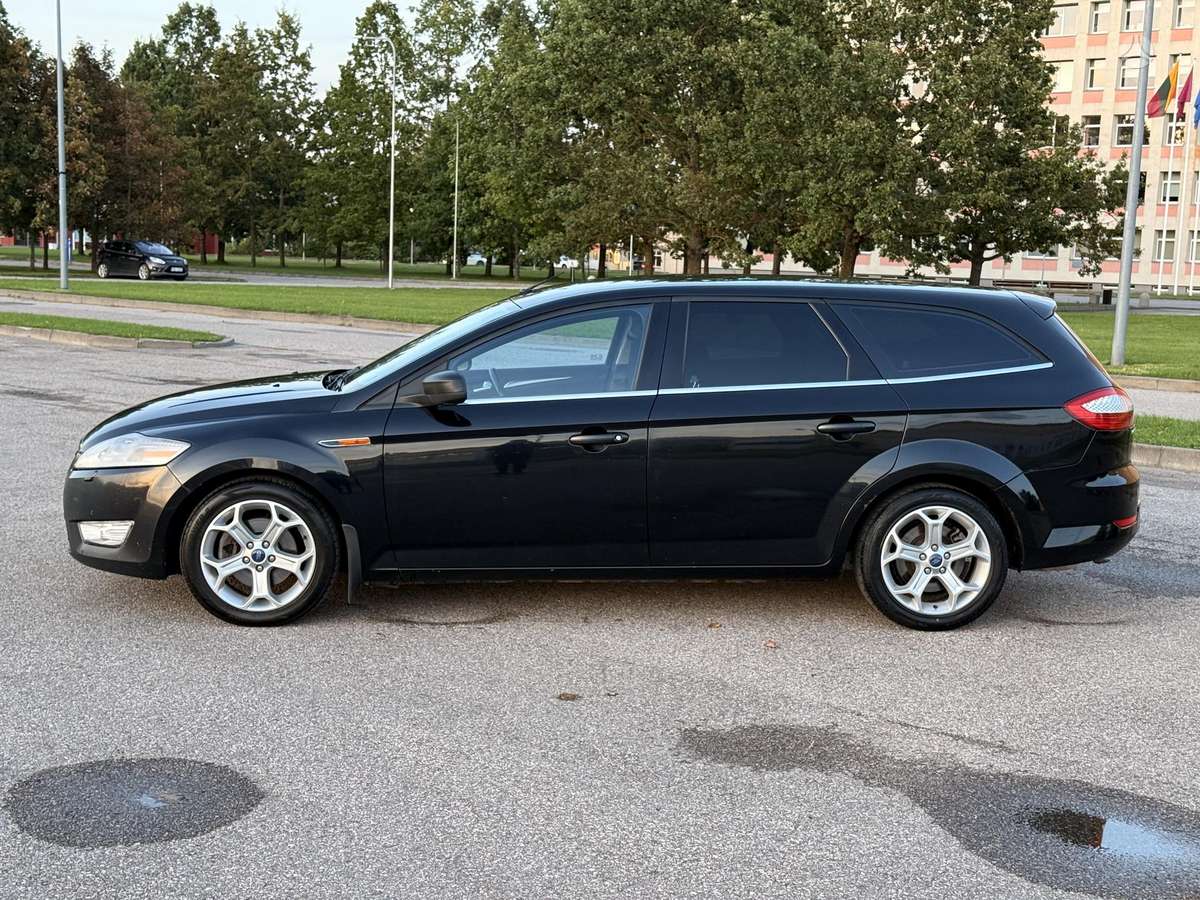 Ford Mondeo 2008 — rear view