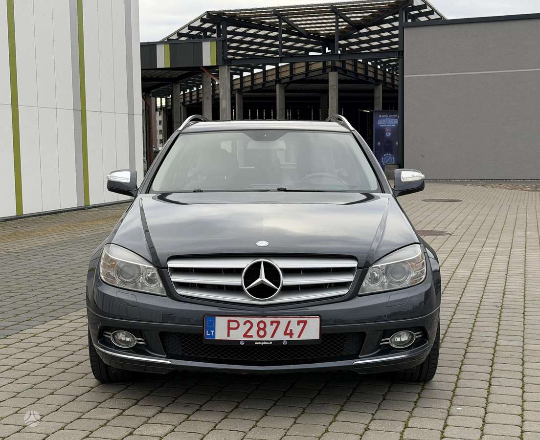 Mercedes-Benz C320 2008 — photo 11
