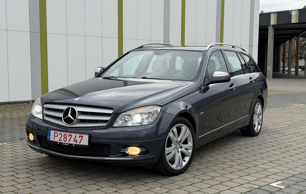 Mercedes-Benz C320 2008 — photo 12