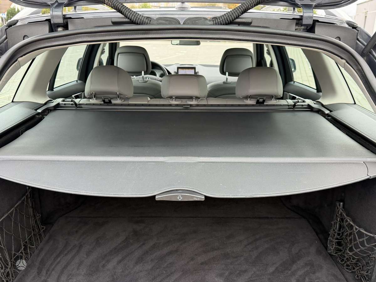 Mercedes-Benz C320 2008 — photo 22
