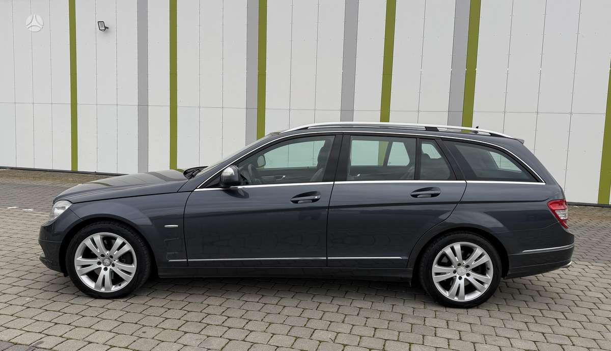 Mercedes-Benz C320 2008 — interior