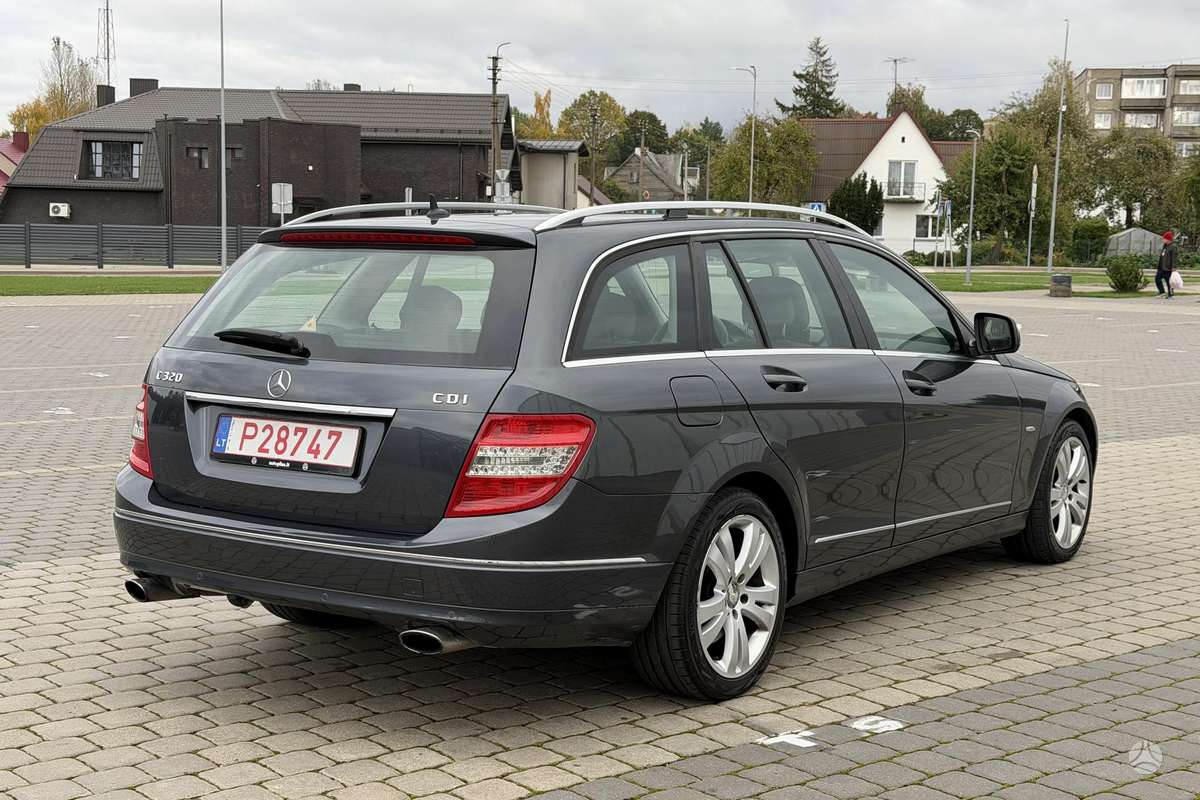 Mercedes-Benz C320 2008 — photo 8
