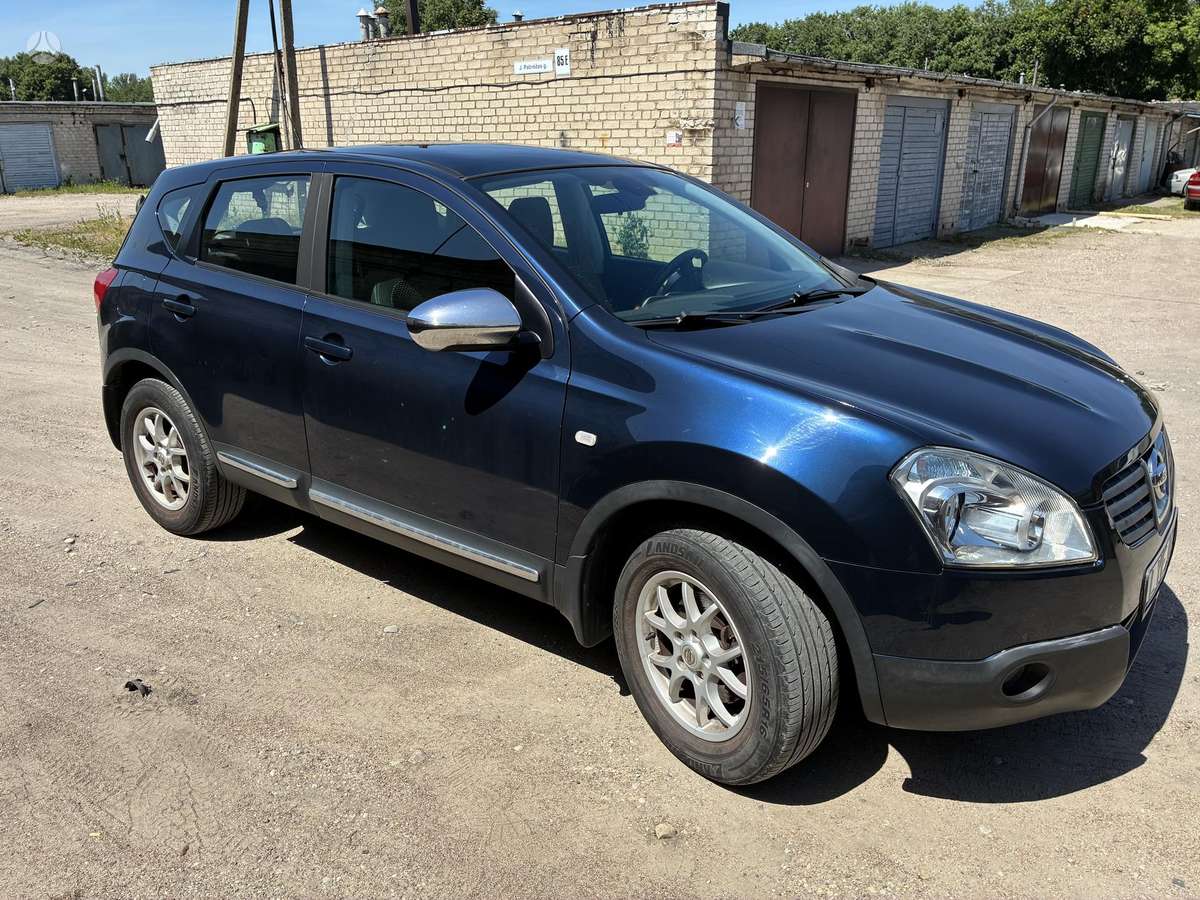 Nissan Qashqai 2010 — engine 1598 cm³, 114 HP (84kW)