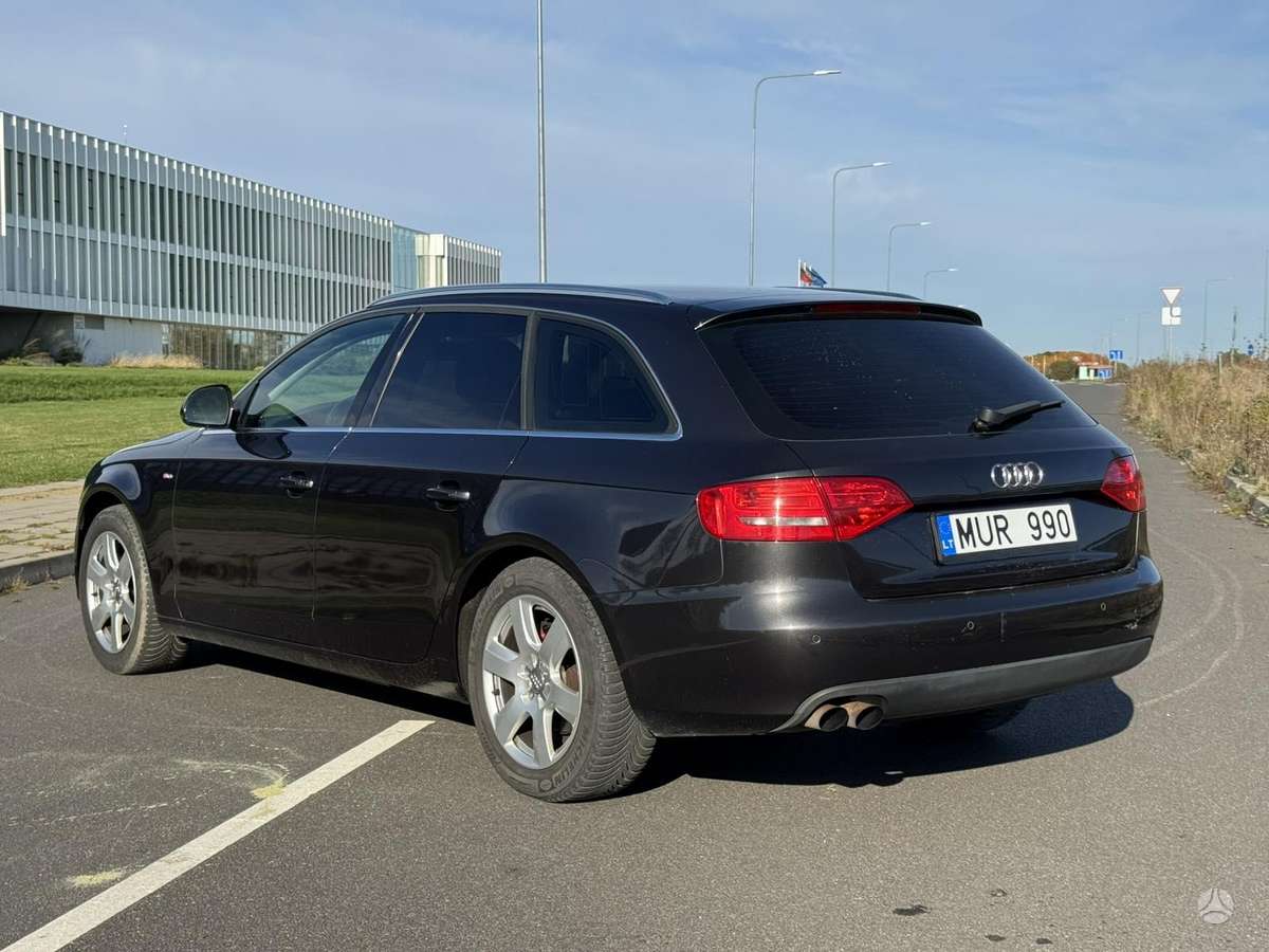 Audi A4 2009 — двигун 1800 cm³, 160 HP (118kW)