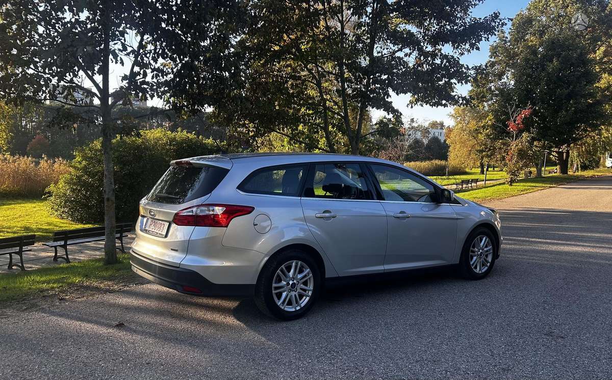 Ford Focus 2013 — фото 10