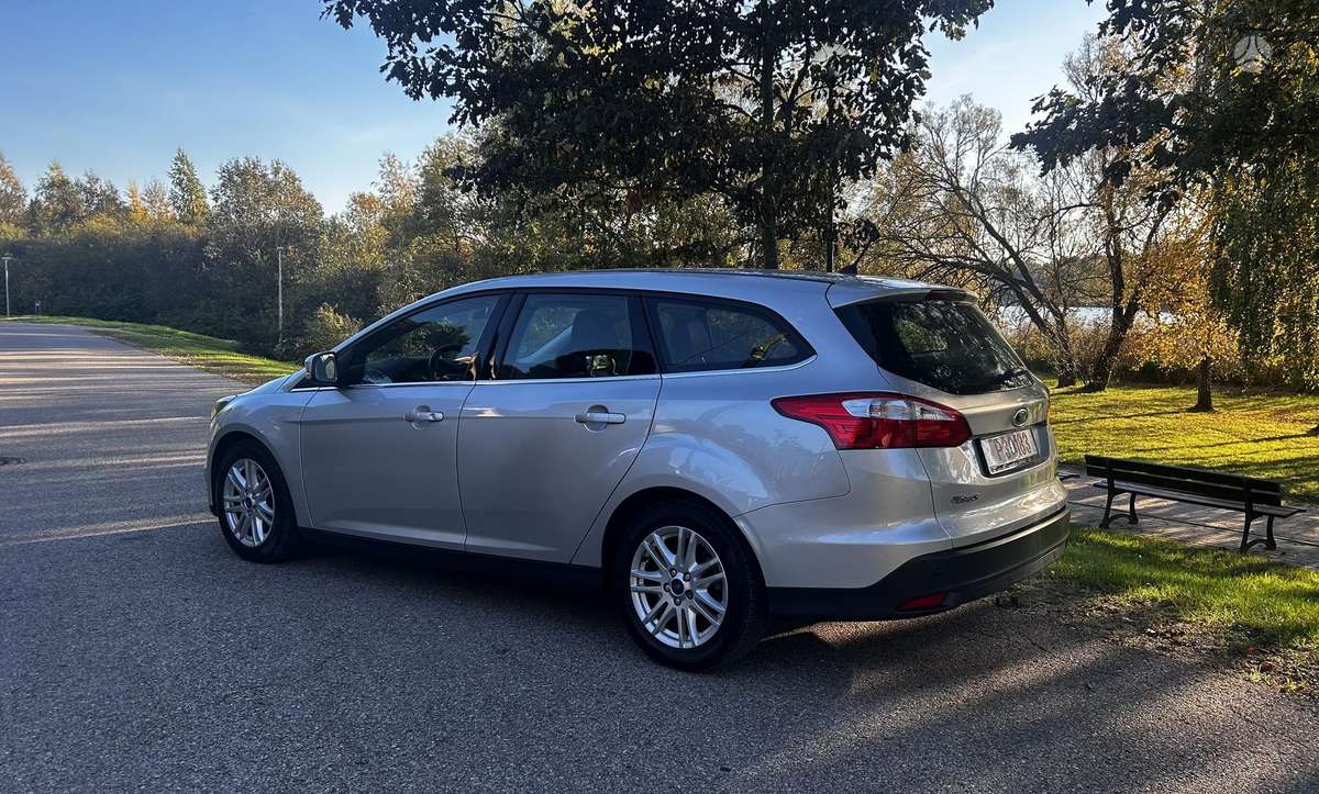 Ford Focus 2013 — фото 13