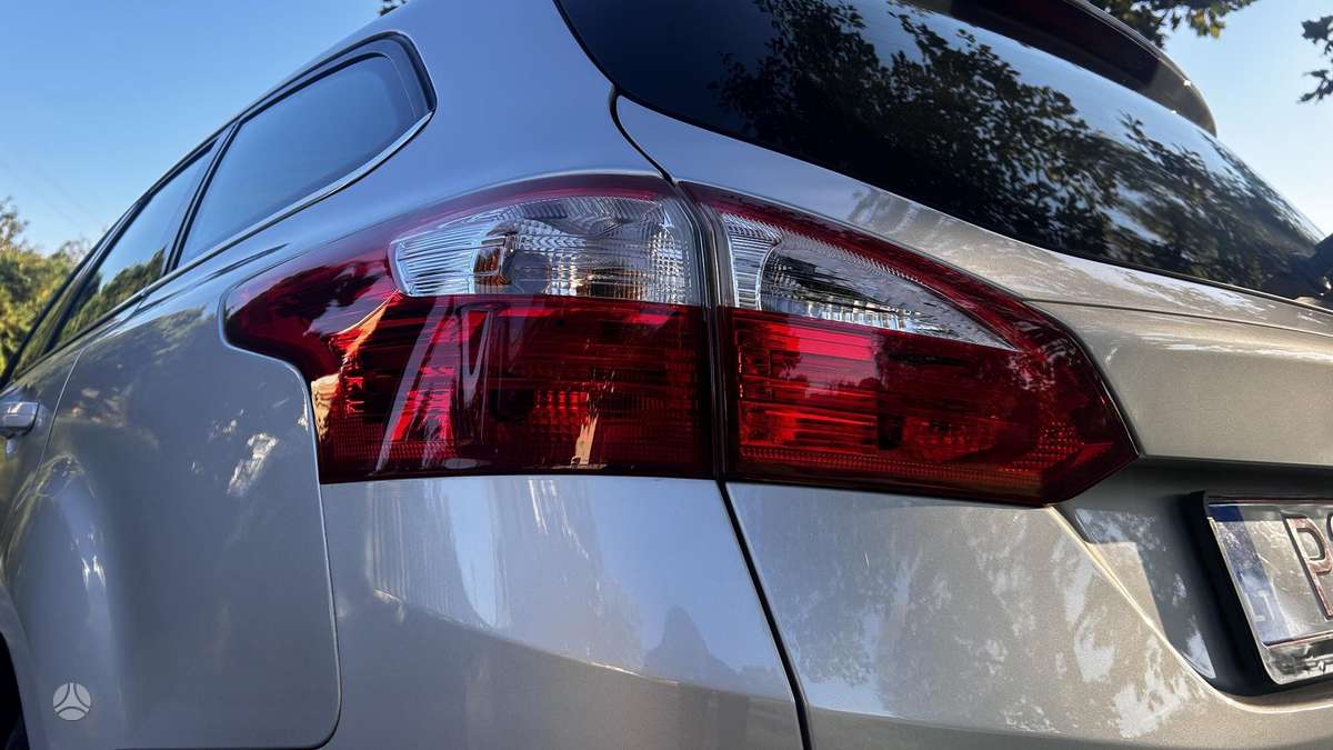 Ford Focus 2013 — фото 30