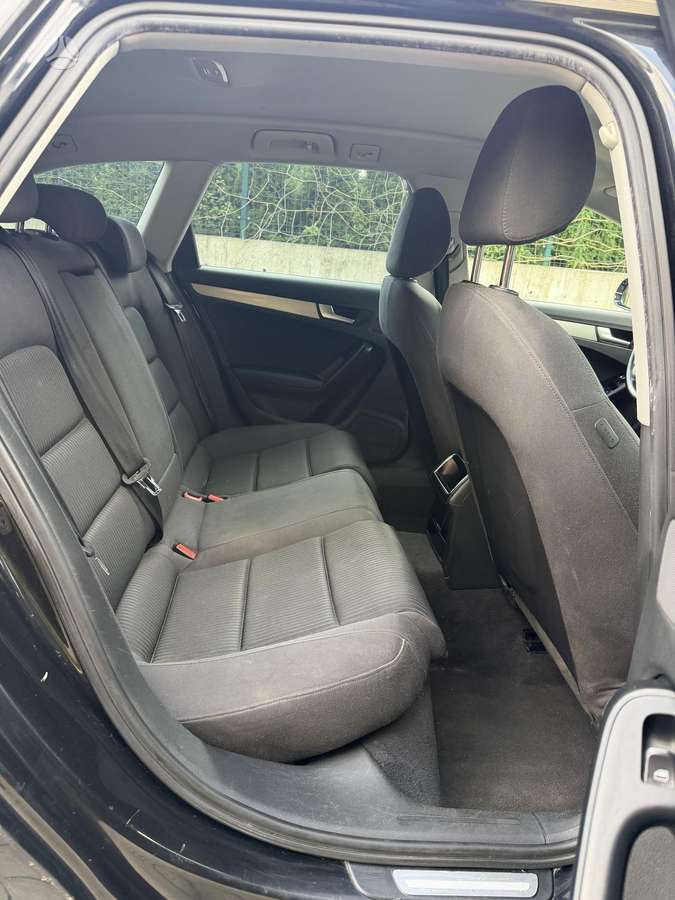 Audi A4 2009 — photo 10