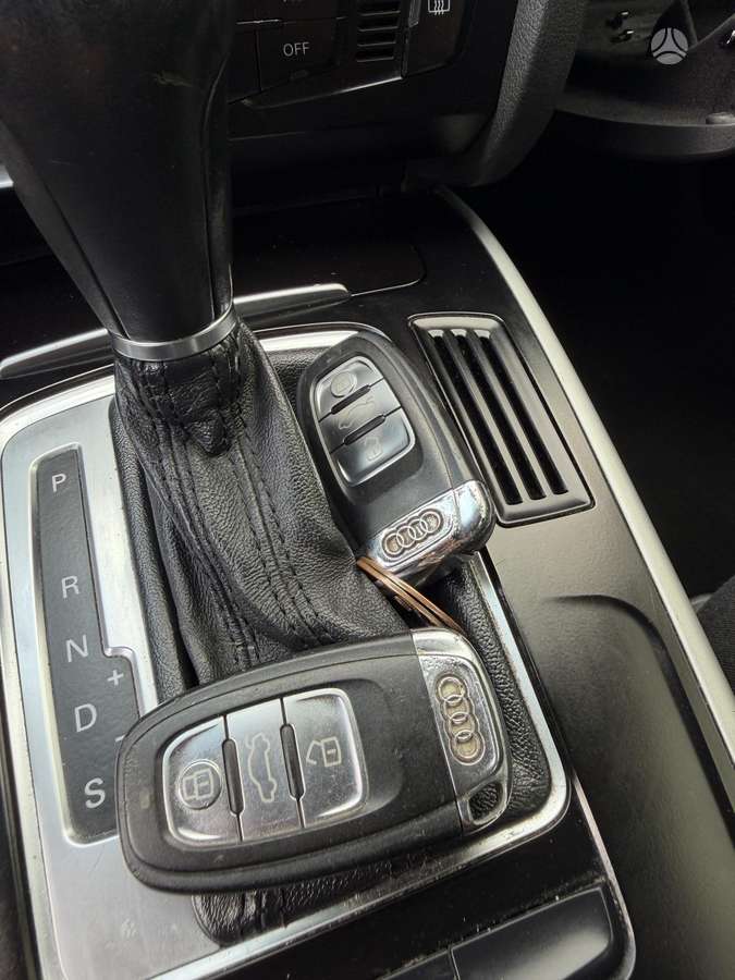 Audi A4 2009 — photo 14