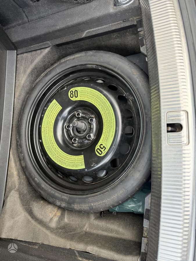 Audi A4 2009 — photo 17