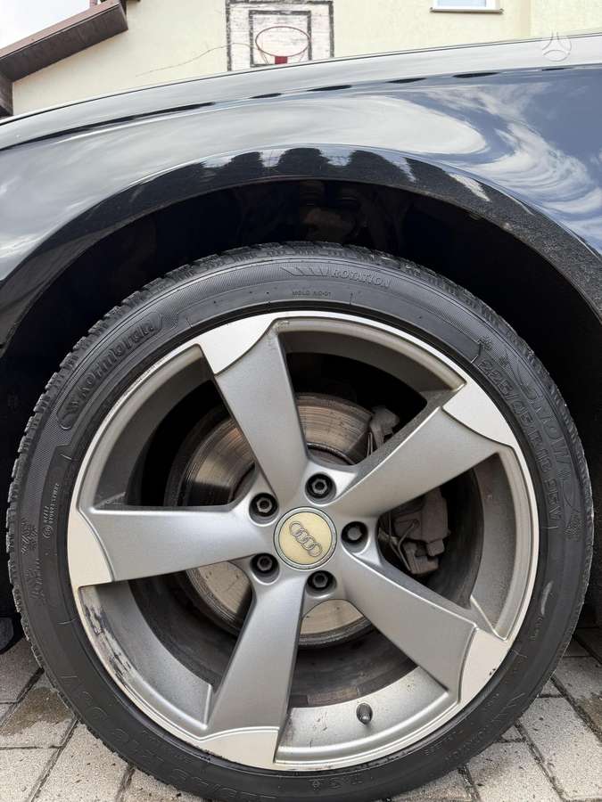 Audi A4 2009 — photo 18
