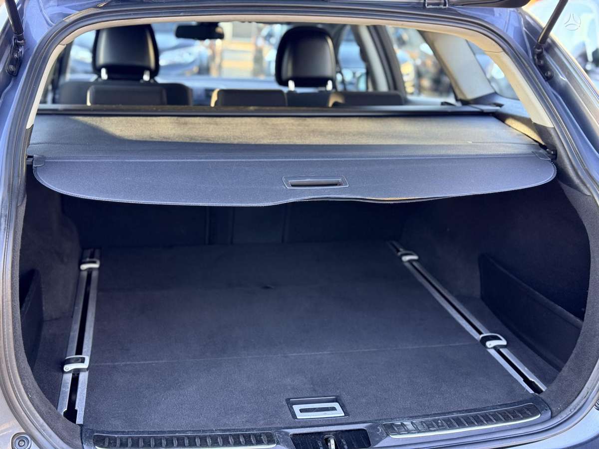 Toyota Avensis 2010 — photo 11