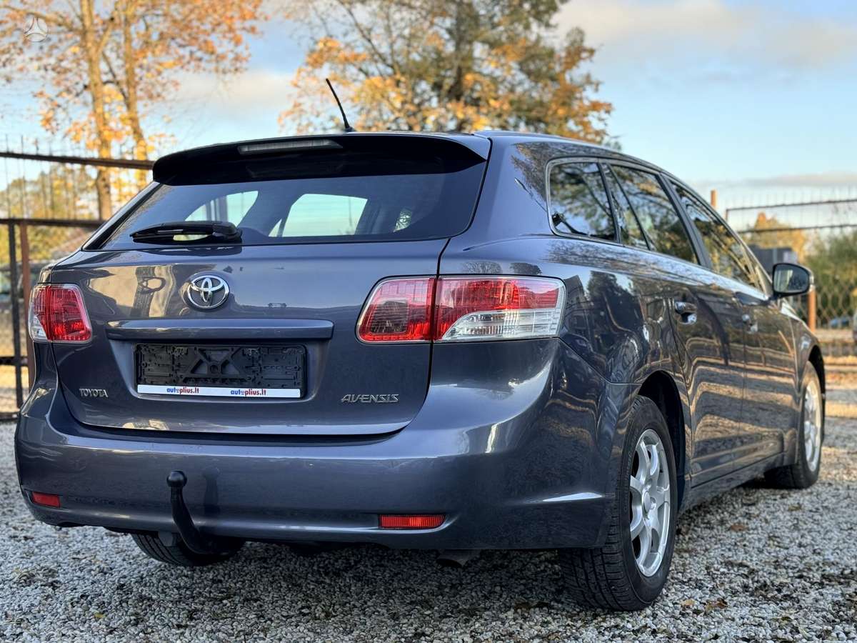 Toyota Avensis 2010 — engine 1998 cm³, 126 HP (93kW)