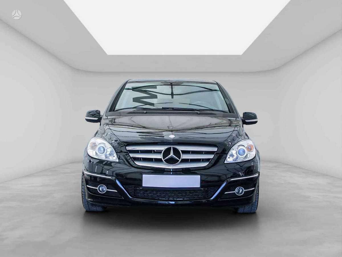 Mercedes-Benz B180 2011 — вигляд ззаду