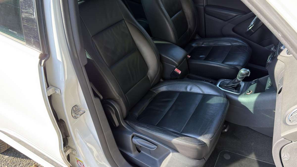 Volkswagen Tiguan 2012 — photo 13