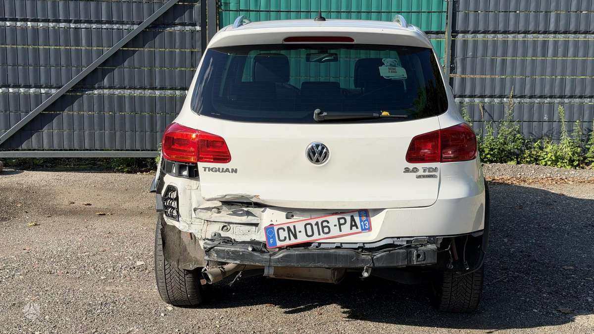 Volkswagen Tiguan 2012 — photo 6