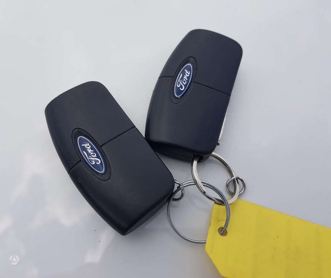 Ford Galaxy 2009 — photo 15