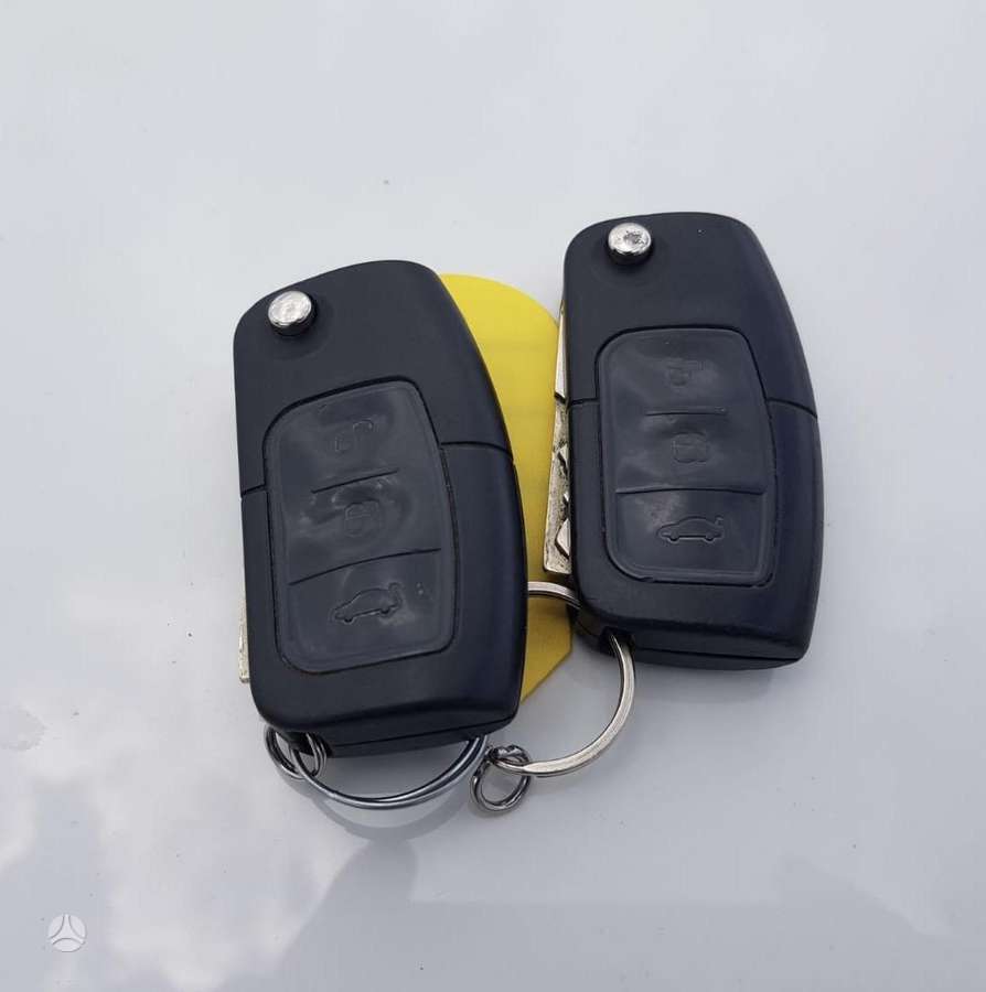 Ford Galaxy 2009 — photo 16