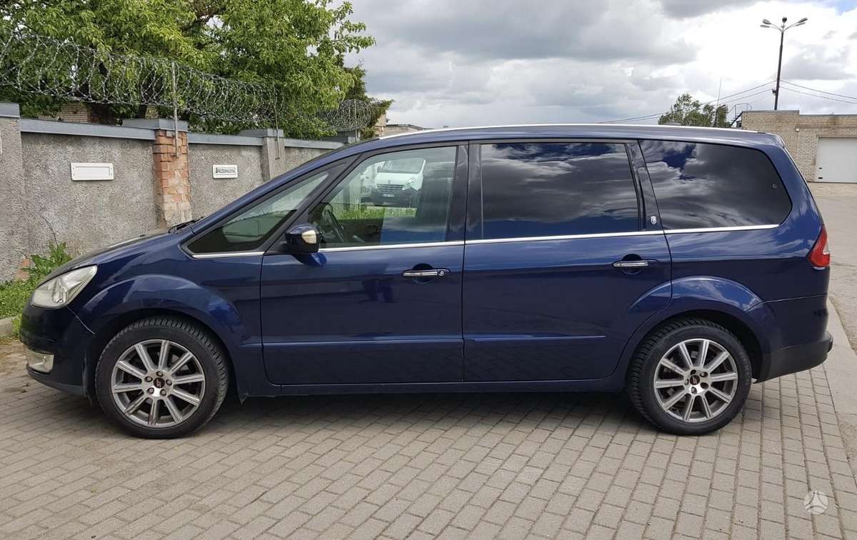 Ford Galaxy 2009 — photo 6