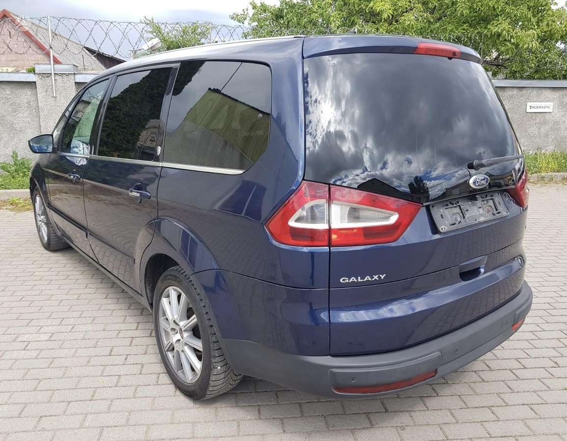 Ford Galaxy 2009 — photo 7