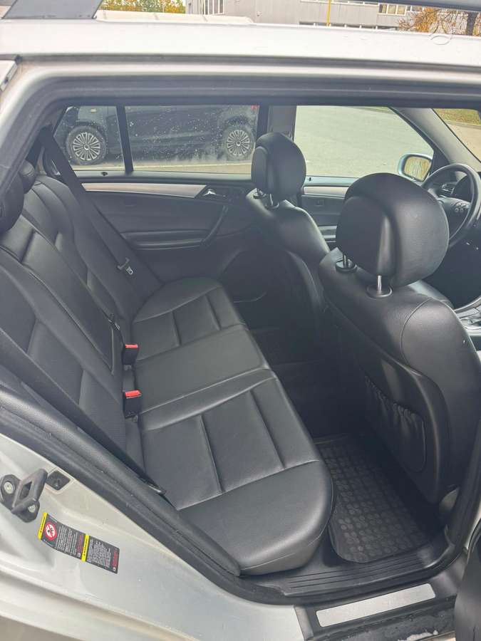 Mercedes-Benz C220 2006 — photo 10
