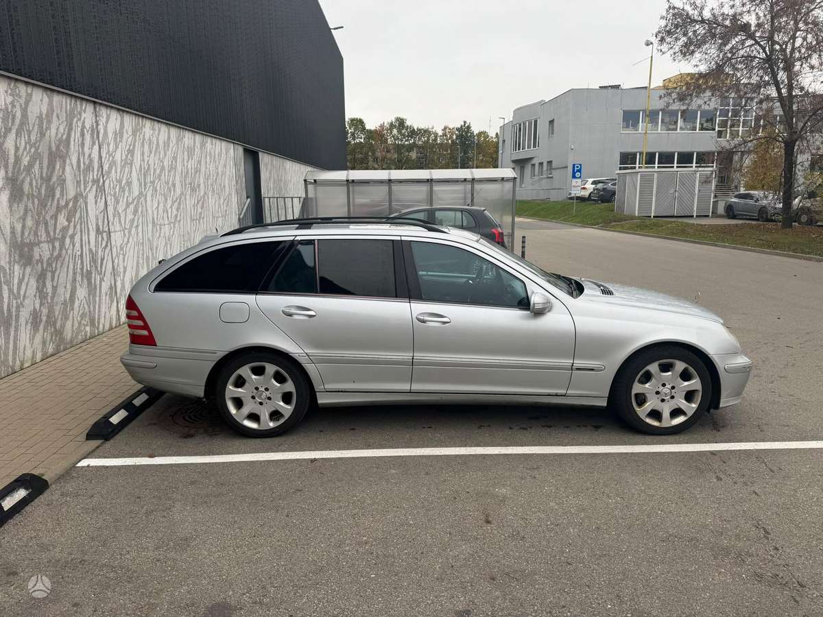 Mercedes-Benz C220 2006 — engine 2149 cm³, 150 HP (110kW)