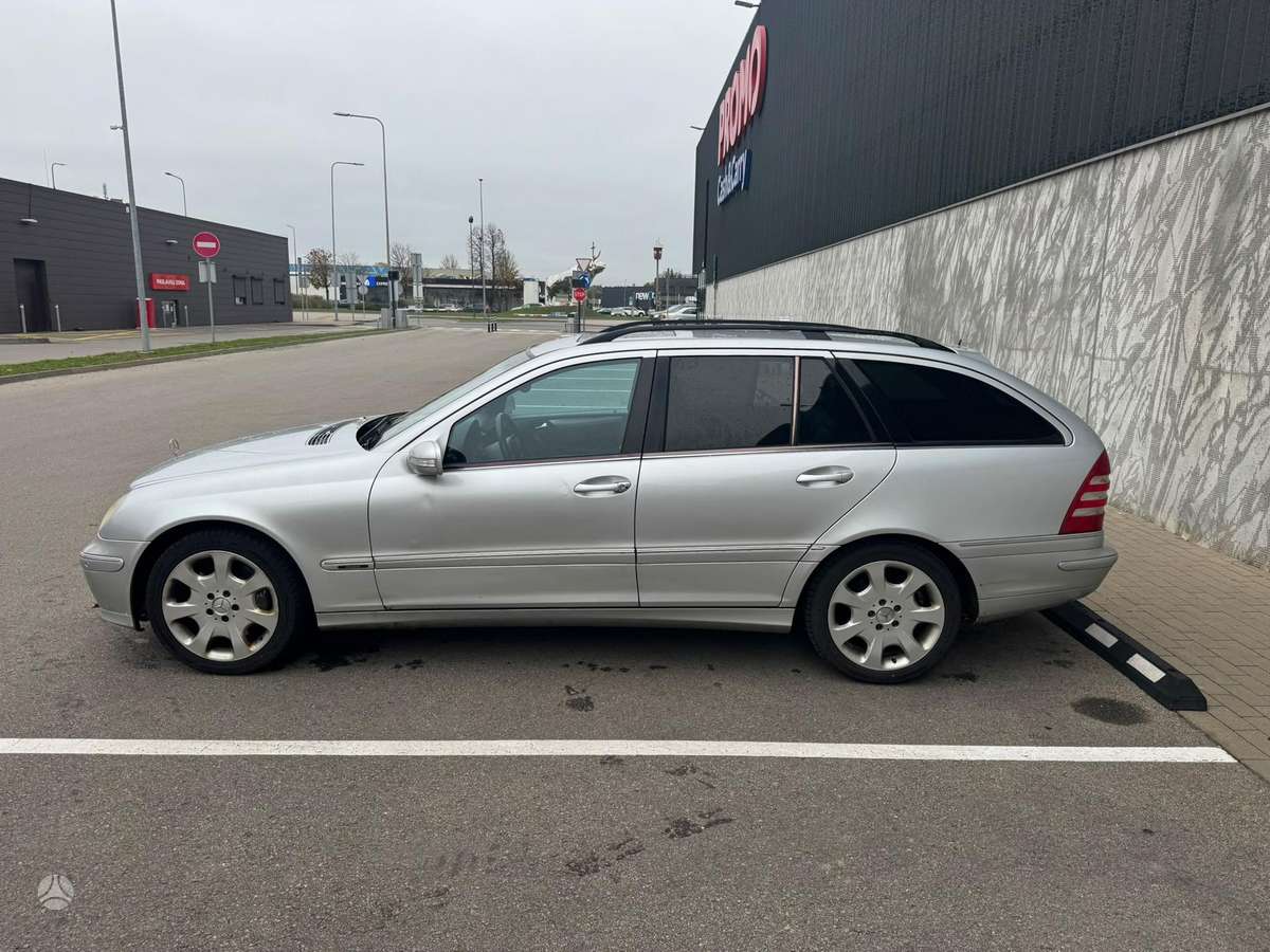Mercedes-Benz C220 2006 — photo 5