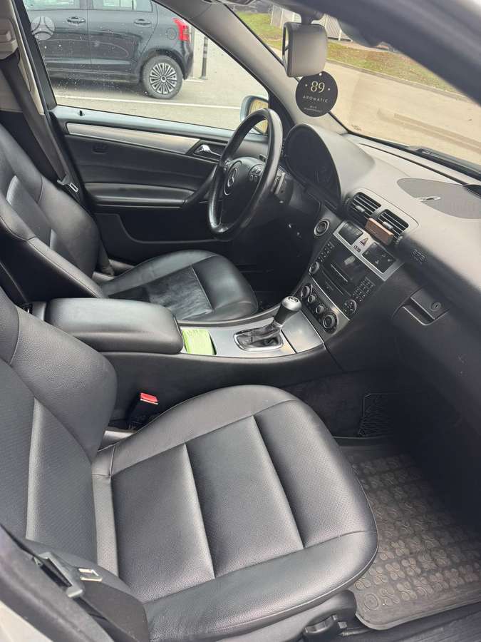 Mercedes-Benz C220 2006 — photo 8