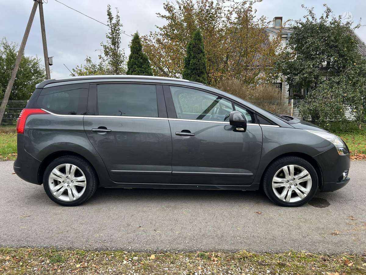 Peugeot 5008 2010 — engine 1997 cm³, 163 HP (120kW)