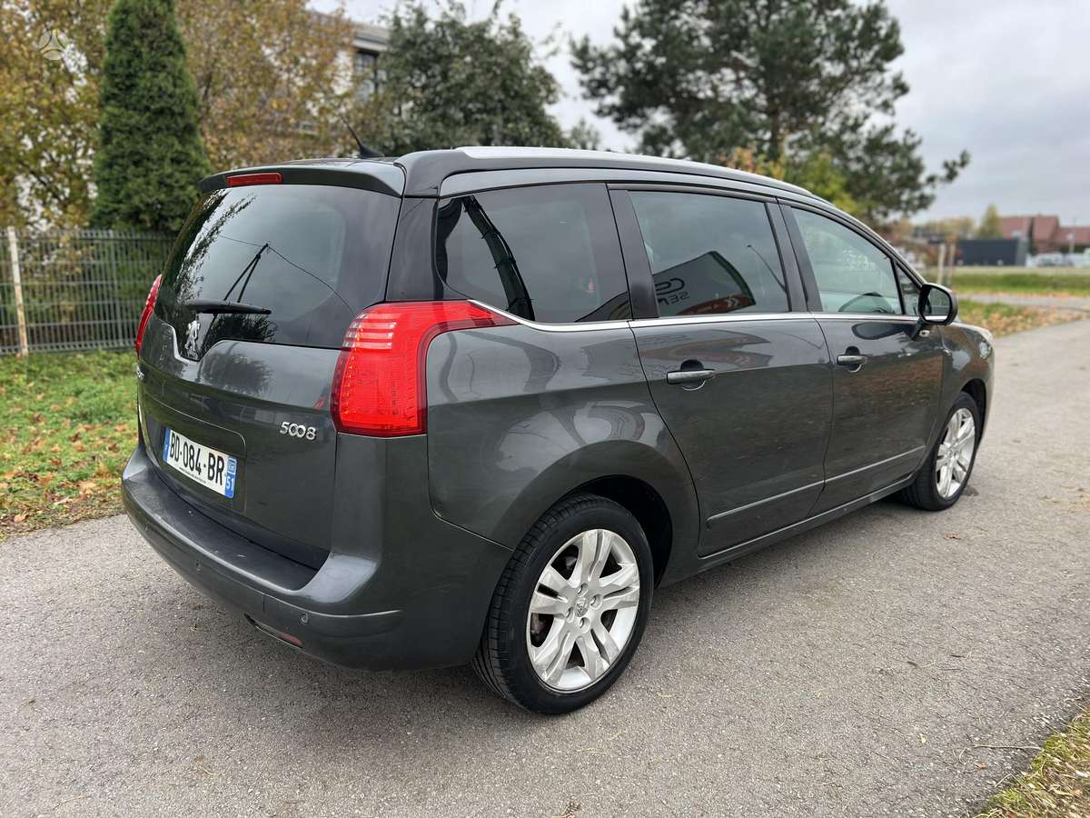 Peugeot 5008 2010 — photo 5