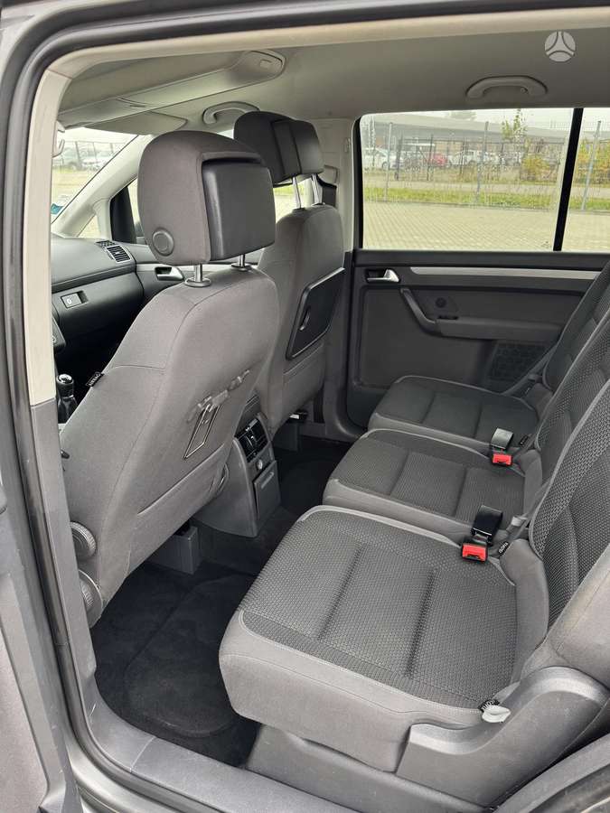 Volkswagen Touran 2014 — photo 9