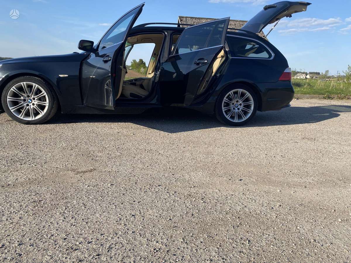 BMW 535 2007 — rear view