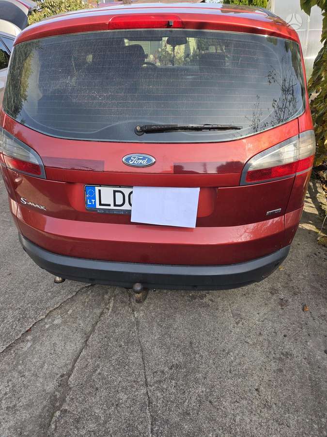 Ford S-MAX 2006 — rear view