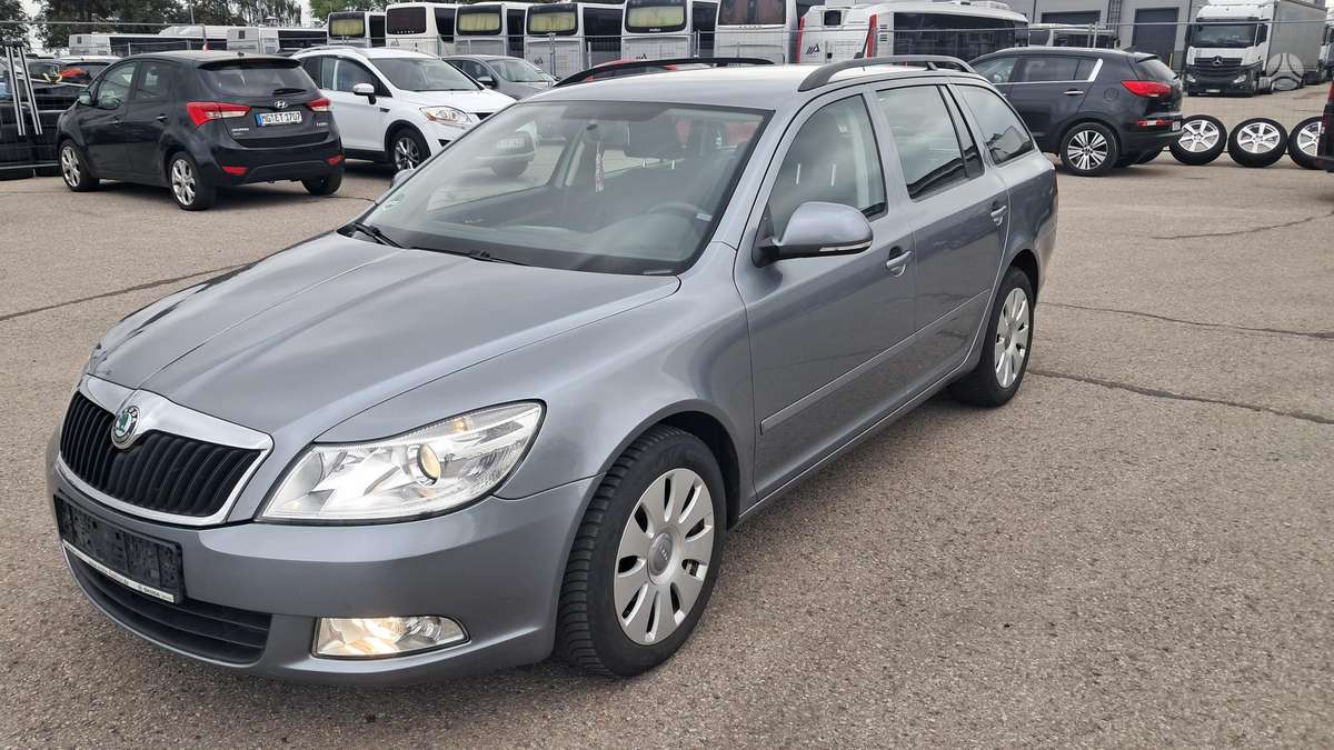 Skoda Octavia 2012 — interior