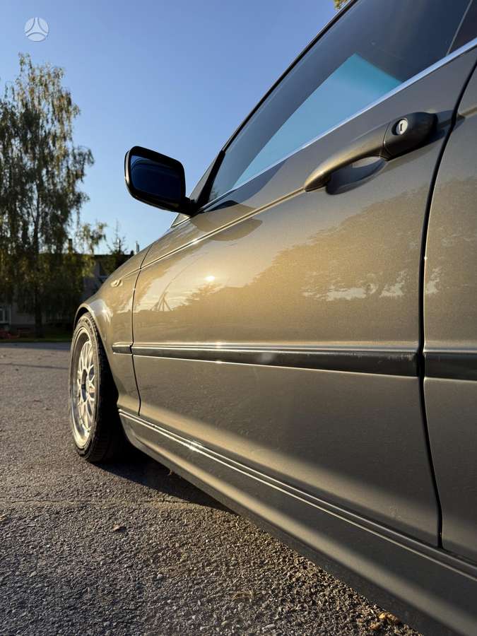 BMW 330 2005 — engine 2993 cm³, 204 HP (150kW)