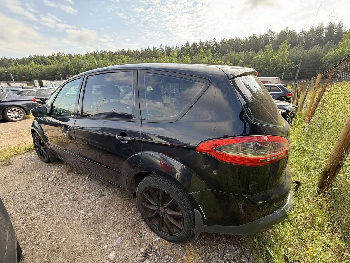 Ford S-MAX 2010 — photo 5