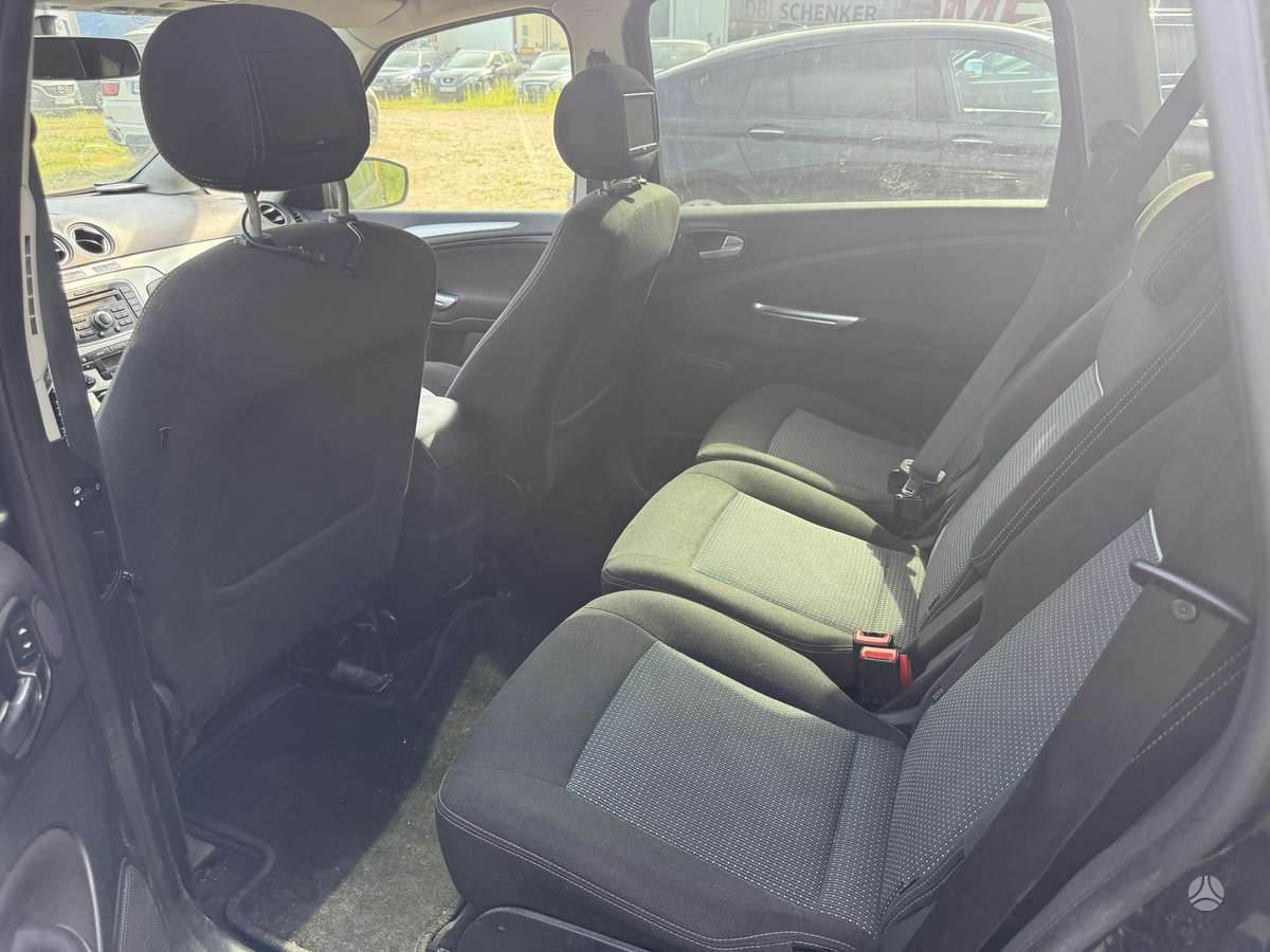 Ford S-MAX 2010 — photo 7