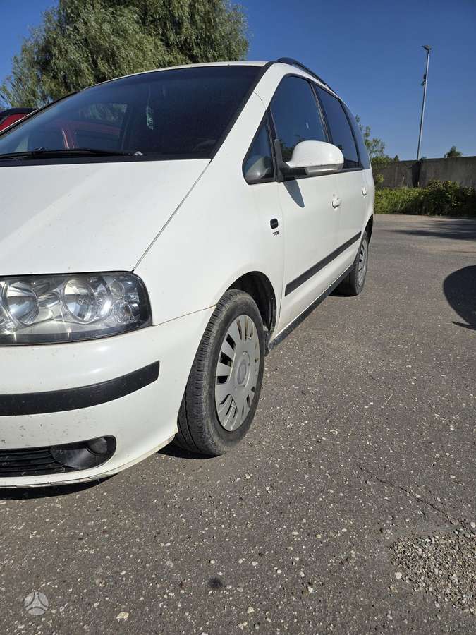 Seat Alhambra 2010 — interior