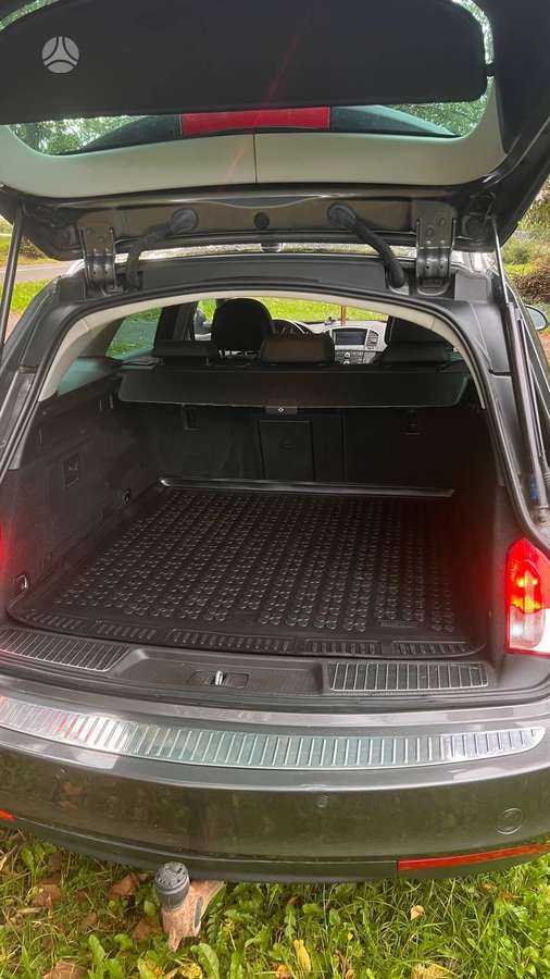 Opel Insignia 2010 — photo 11