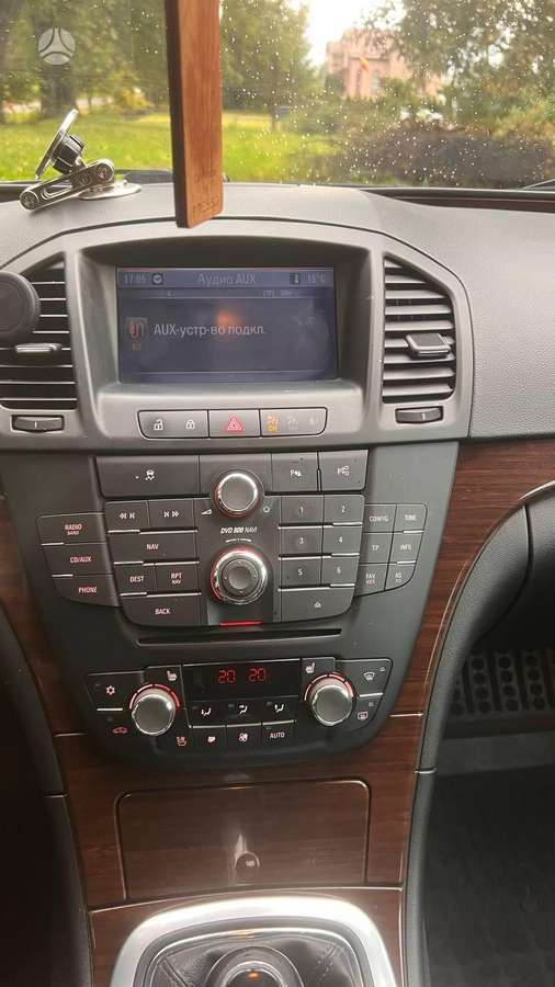 Opel Insignia 2010 — photo 15